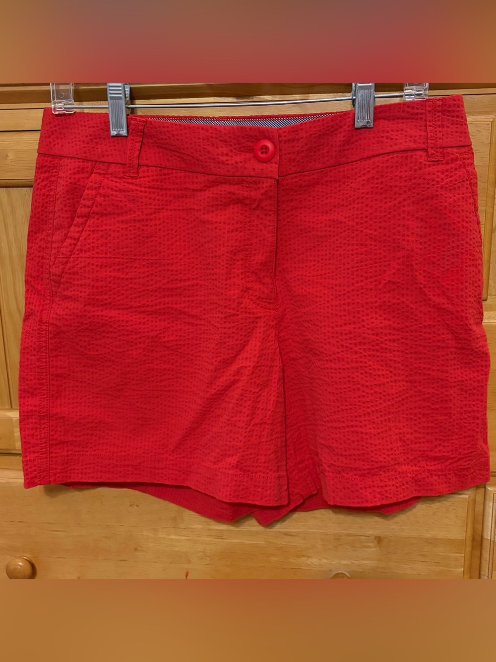 Crown & Ivy Women's Red Seersucker Cotton Blend Caroline Shorts Size 10 EUC